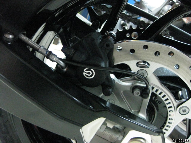 極限運動新星-BMW F800R開箱文