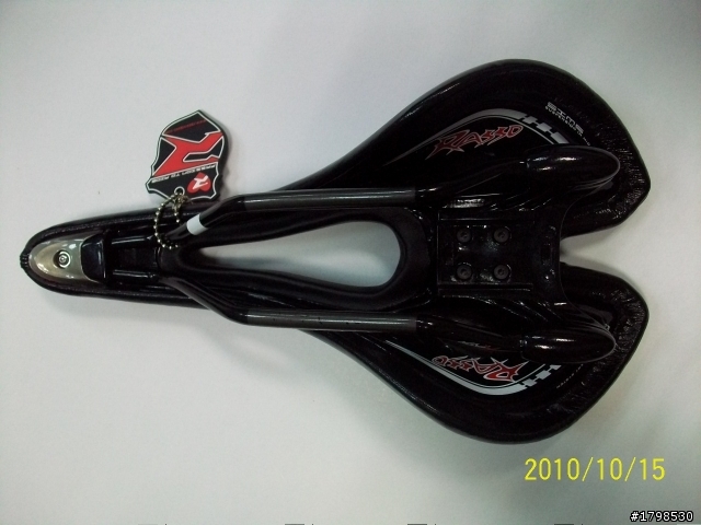 RASSO R-366FS新坐墊開箱文