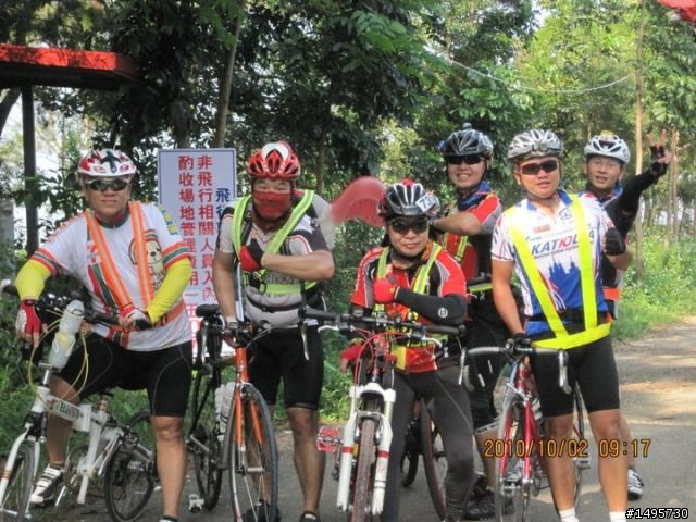 我騎小折((瘋200))之-5次都下雨(10/16車架斷了)