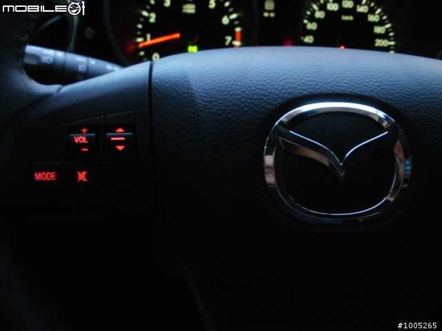 等無鯊魚頭..只好~New Mazda 3 5D 開箱(圖多)