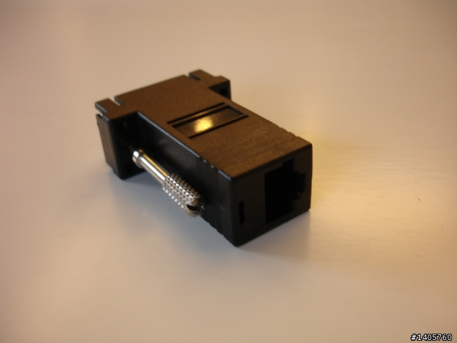 分享一個好用的D-SUB(VGA)轉RJ45網路線接頭