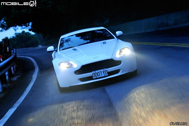 淬鍊而生的英倫跑車風範 Aston Martin V8 Vantage 4.7 Coupe