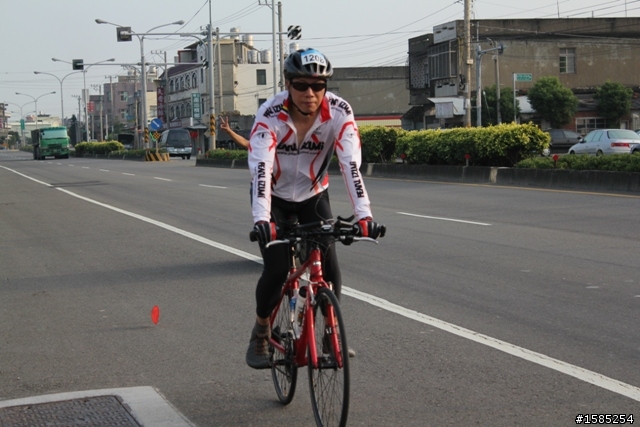 西濱200、400K照片分享(922張)。新竹市南寮-香山段,南下76k處(台電港南變電所前)。