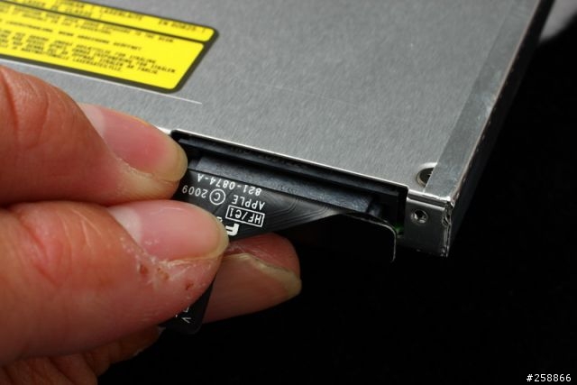 MacBook大拆解!光碟機、鍵盤自己換!