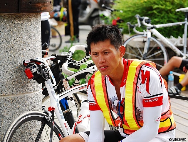 我騎小折((瘋200))之-5次都下雨(10/16車架斷了)