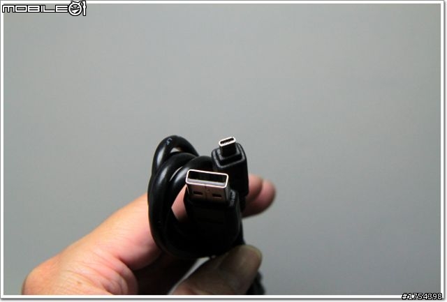 輕便的街頭捕手-SAMSUNG NX100