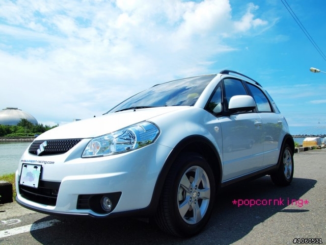 Suzuki SX4閃閃惹人愛,熱情大樓大集合~~