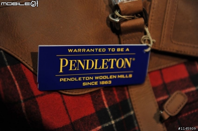 在一片MSPC跟Head Porter的浪潮中, 我默默的選擇了百年老牌Pendleton