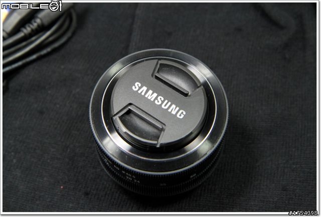 輕便的街頭捕手-SAMSUNG NX100