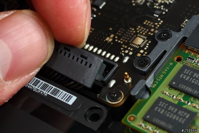 MacBook大拆解!光碟機、鍵盤自己換!