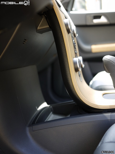 終於 女王與新愛人的第一次親密接觸 太猴急之被念翻 MY 2011 NEW VOLVO S40