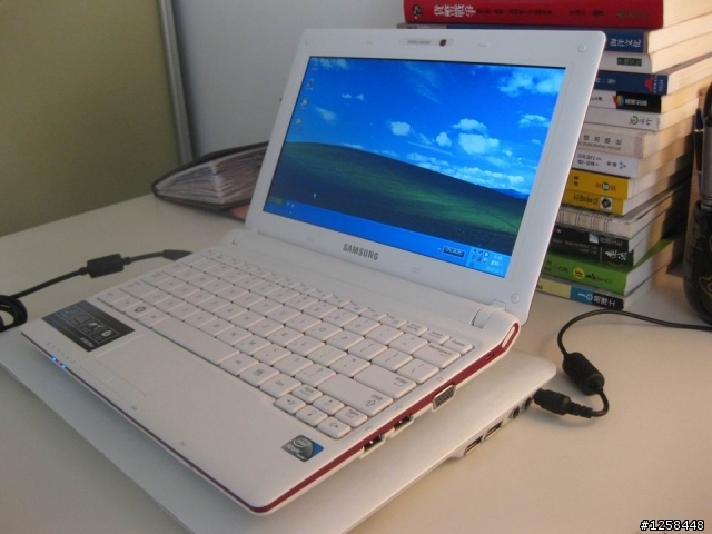 1萬元以內的Netbook: Samsung N148 開箱
