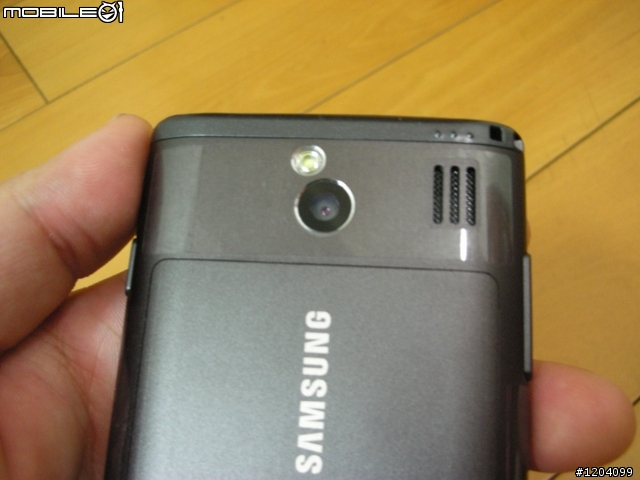 目前市面最強的WP7 SAMSUNG OMNIA 7 開箱文................