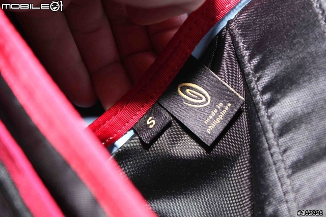 開箱~是郵差包也是相機包~TIMBUK2!!第二彈~~~