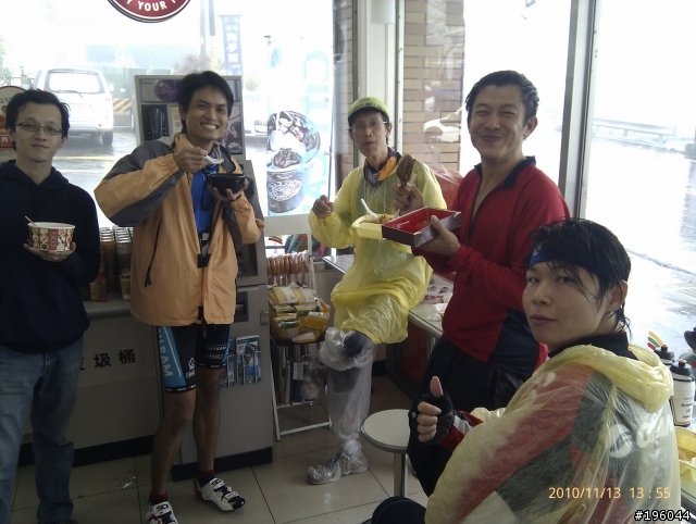 99-11-13 一日雙港 (台中港-花蓮港 ,好冷好累好危險)