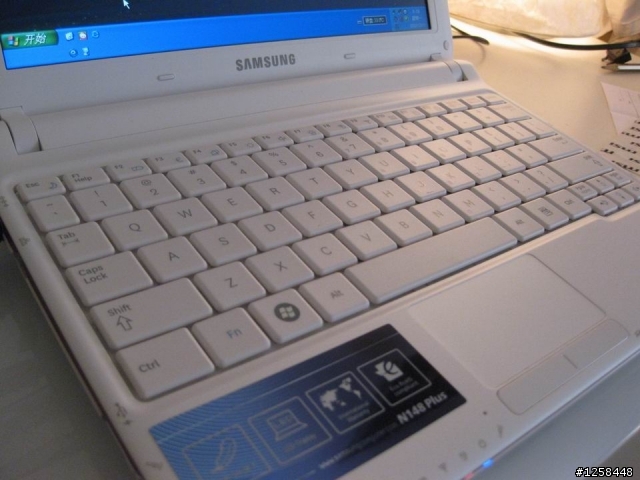 1萬元以內的Netbook: Samsung N148 開箱
