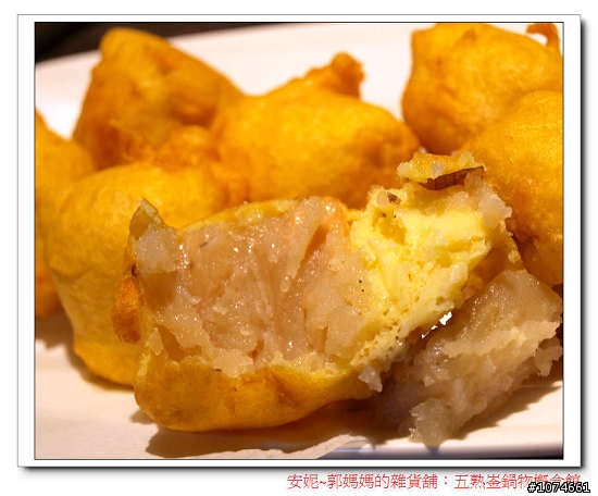 五熟釜鍋物概念鍋~麻辣火鍋.單點.(就是開幕當天,服務人員穿肚兜)