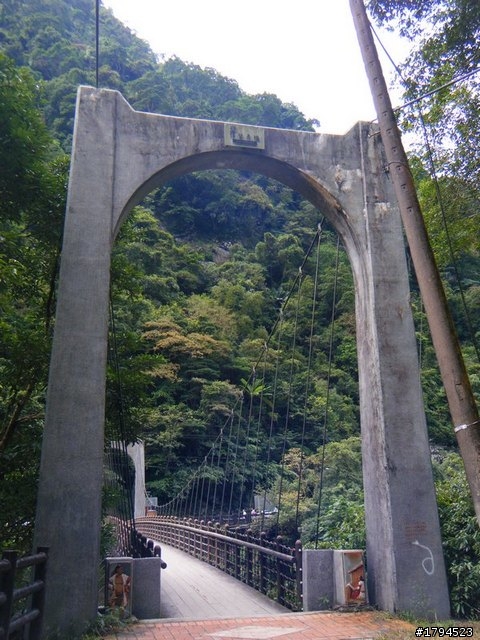 溪谷,瀑布,山林中的信賢步道