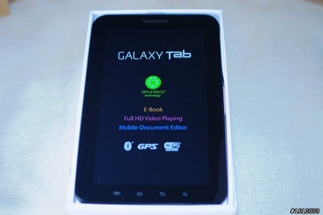 在女王的贊助下,勸敗了這一台…Galaxy Tab到手