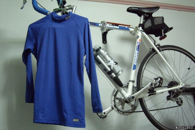 【X-Mbike】抗UV全方位高機能緊身衣 ~開箱~