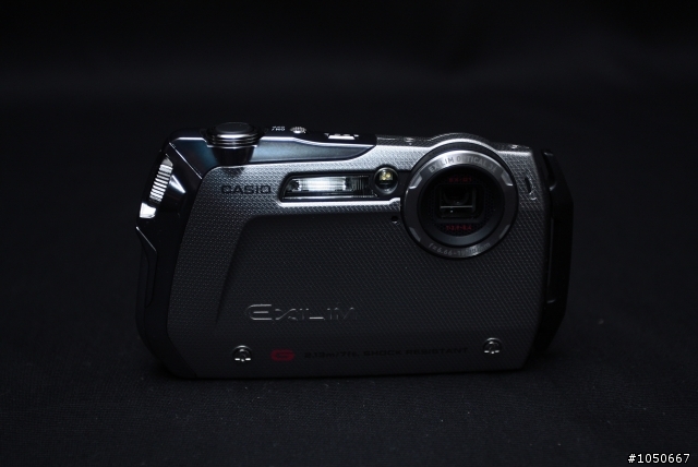 非專業開箱文~Casio EX-G1 防水防振相機