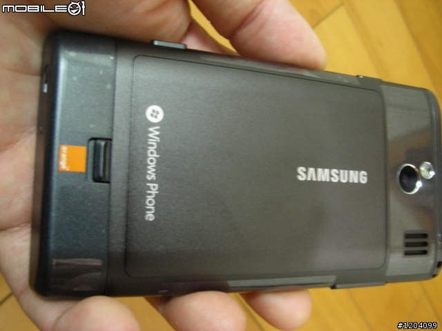 目前市面最強的WP7 SAMSUNG OMNIA 7 開箱文................