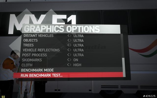 賽道、視角、天氣…皆可自訂!一起來玩功能超多的「F1 2010」Benchmark吧