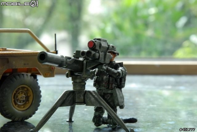 1/18 黑鷹直昇機+ OH-58D KIOWA (圖多,小心)