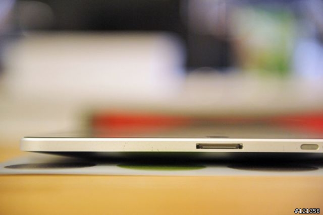 (ipad的周邊小物)買了iPad,也該為iPad添點行頭了!Moshi iVisor XT、iGlaze以及Moshi Concerti for iPad分享!