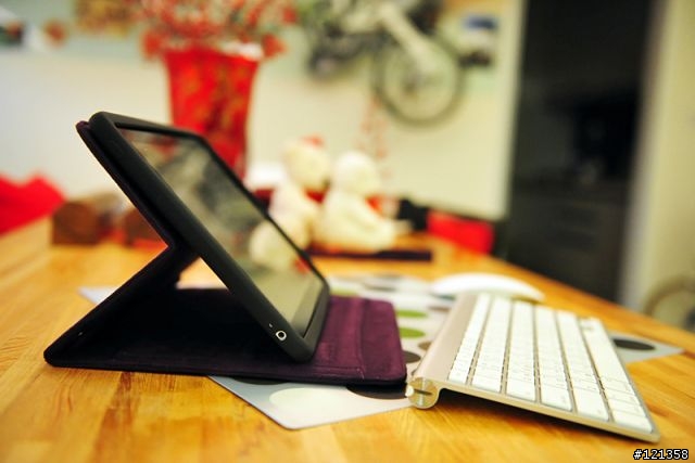 (ipad的周邊小物)買了iPad,也該為iPad添點行頭了!Moshi iVisor XT、iGlaze以及Moshi Concerti for iPad分享!