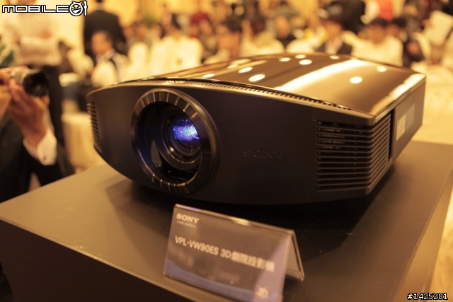 史上第一台3D投影機 Sony VPL-VW90ES 產品發表會!!