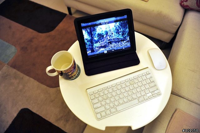 (ipad的周邊小物)買了iPad,也該為iPad添點行頭了!Moshi iVisor XT、iGlaze以及Moshi Concerti for iPad分享!