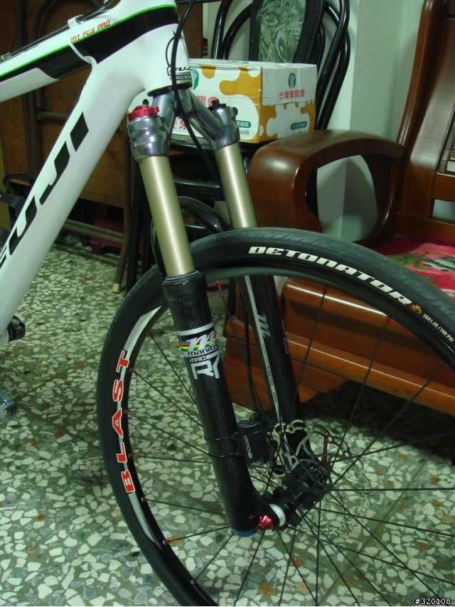 冷冷的登山板,來台09年FUJI MT PRO分享文