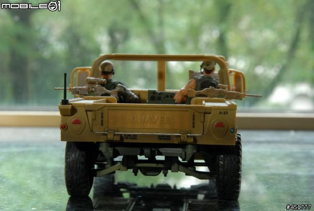 1/18 黑鷹直昇機+ OH-58D KIOWA (圖多,小心)