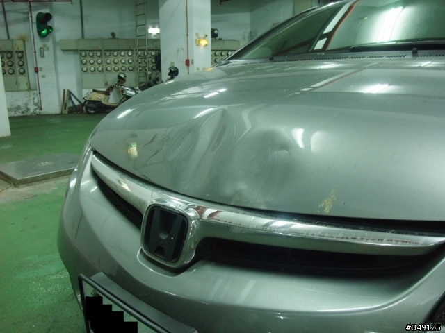 Civic 8 引擎蓋撞凹該如何修?