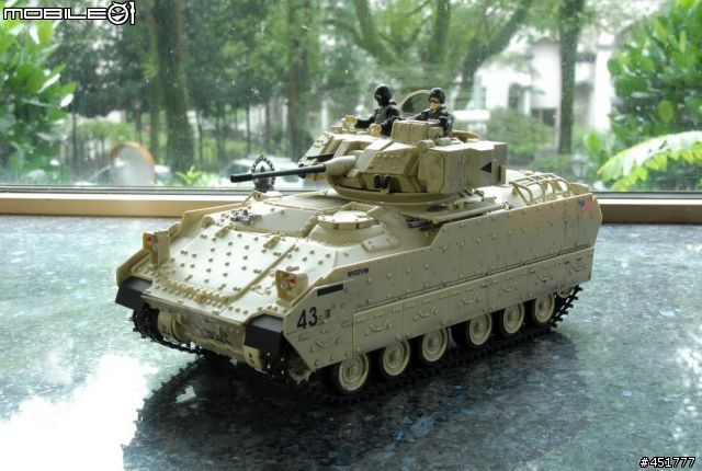 1/18 黑鷹直昇機+ OH-58D KIOWA (圖多,小心)