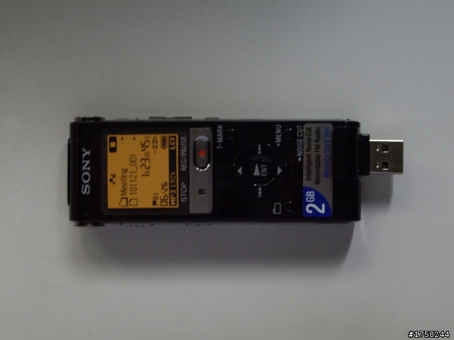 Sony多功能時尚專業錄音筆ICD-UX512F/B(2GB)開箱文