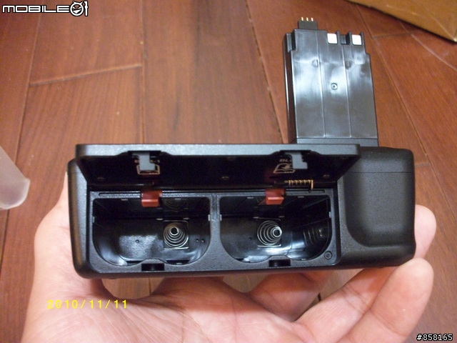 開箱文....E-300用電池手把HLD-3...