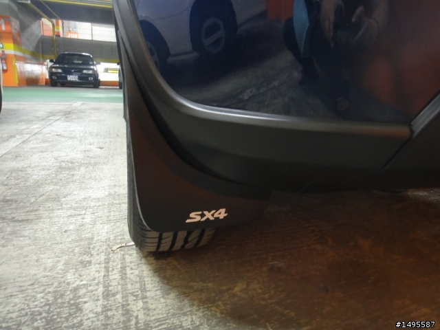 Suzuki SX4開箱文(新增10&11月保養,遊記之報導)