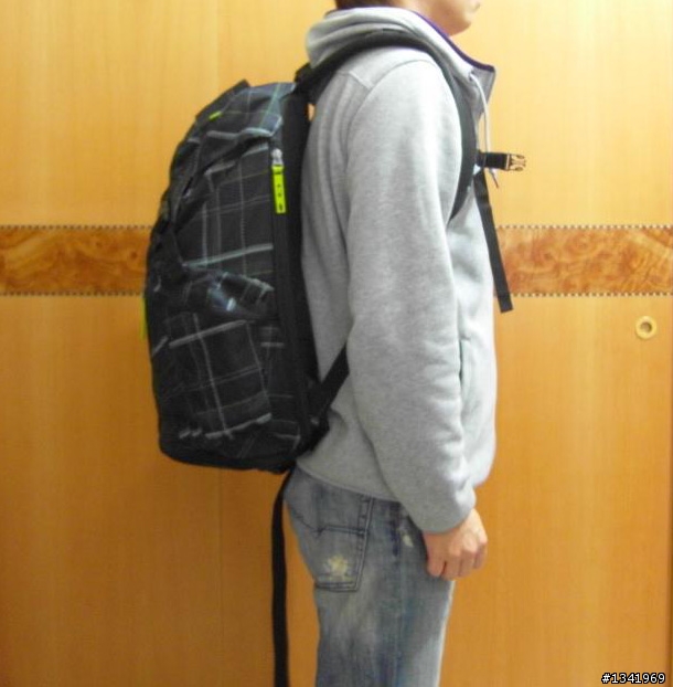 Oakley SURF BACKPACK 不專業之開箱文+實背照