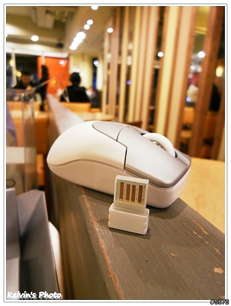 ELECOM MICRO GRAST無線雷射滑鼠