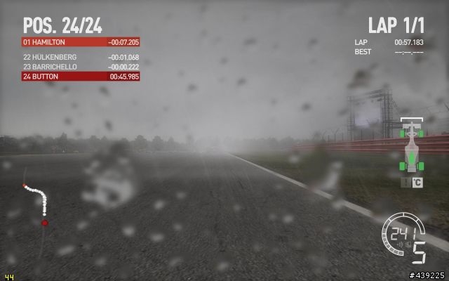 賽道、視角、天氣…皆可自訂!一起來玩功能超多的「F1 2010」Benchmark吧
