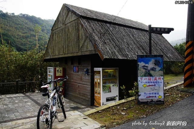 古道芒花入寒意、燈塔天眼通佛門-草嶺古道芒花季、三貂角燈塔、靈鳩山