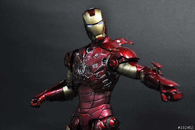 分享~hottoys戰爭機器12吋玩具(11/07新增馬克三號)