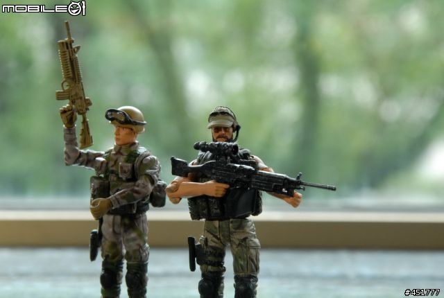 1/18 黑鷹直昇機+ OH-58D KIOWA (圖多,小心)