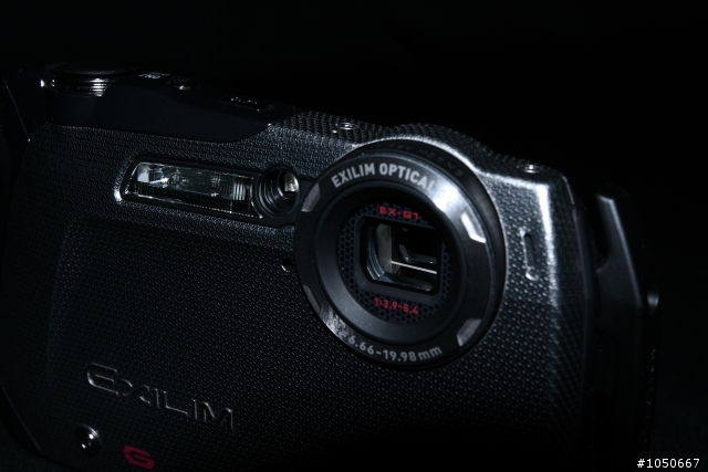 非專業開箱文~Casio EX-G1 防水防振相機