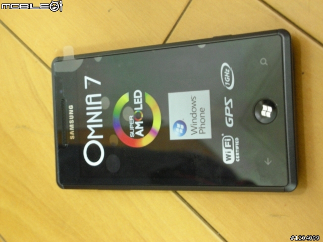 目前市面最強的WP7 SAMSUNG OMNIA 7 開箱文................