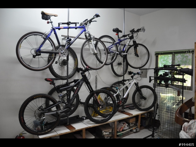 我的私人空間(單車+個人興趣+工具)~~~~在四樓
