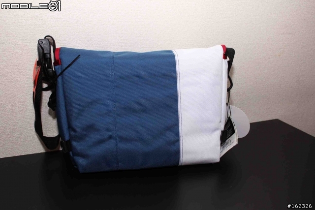 開箱~是郵差包也是相機包~TIMBUK2!!第二彈~~~