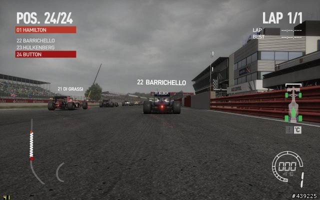 賽道、視角、天氣…皆可自訂!一起來玩功能超多的「F1 2010」Benchmark吧